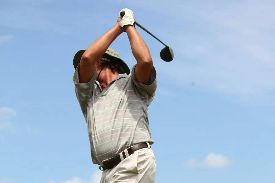 ゴルフスイングスウェイの治し方