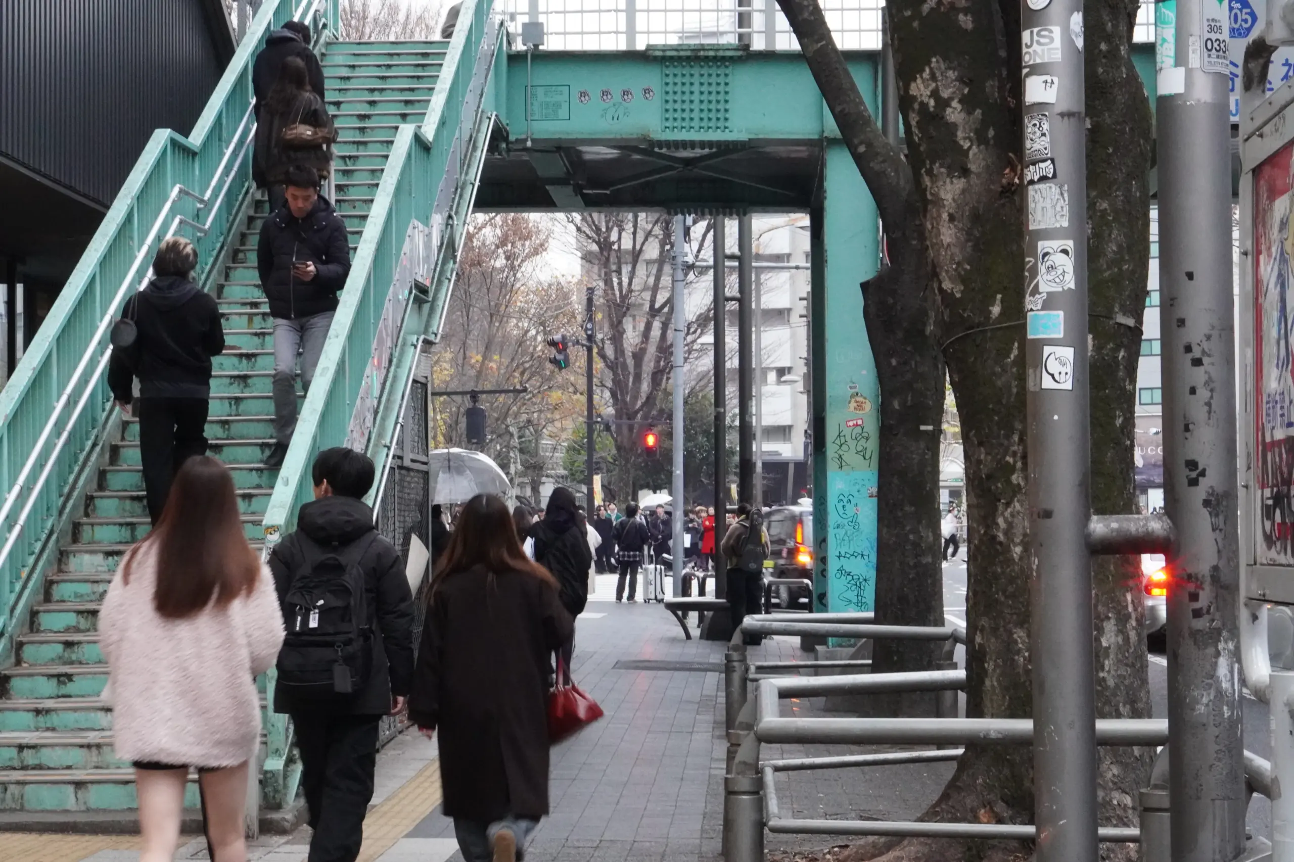 MIYASHITA PARK 周辺の雰囲気