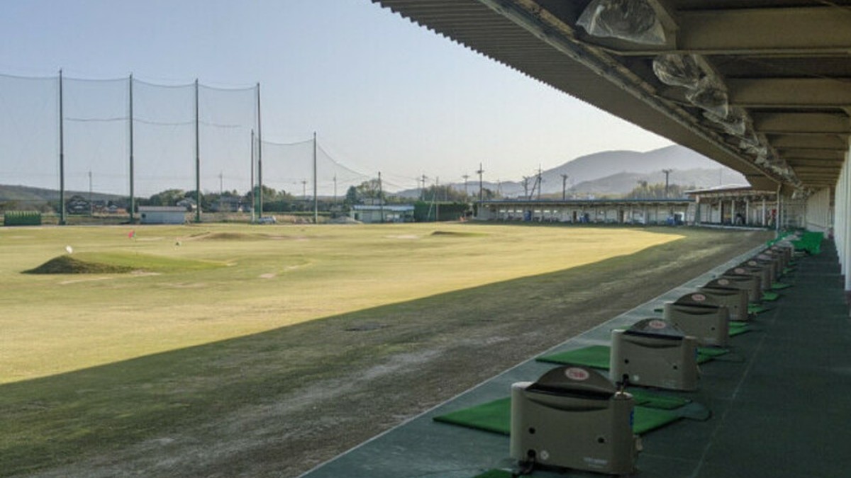 ゴルフ練習場大山カントリーの施設掲載写真