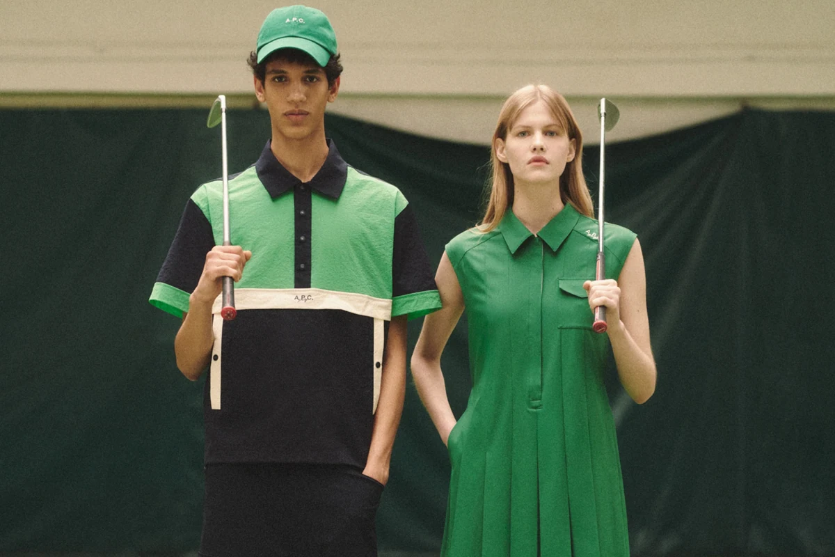 A.P.C. GOLFのゴルフウェアを着用したモデル