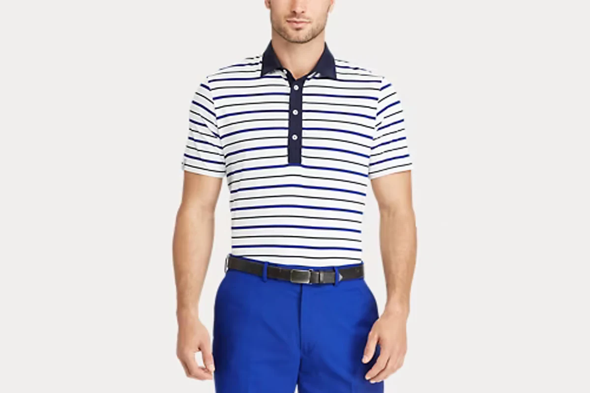 RLX Ralph Laurenのゴルフウェアを着用したモデル