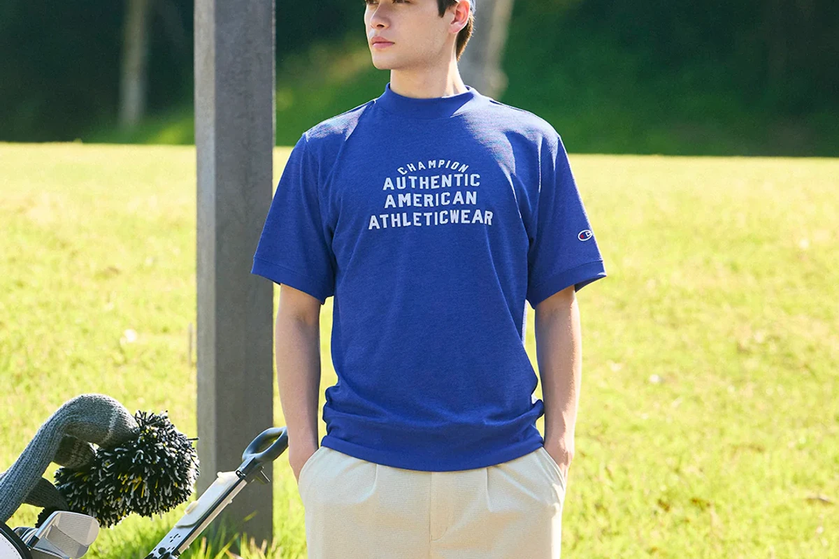 Champion GOLFのゴルフコーデを着用したモデル