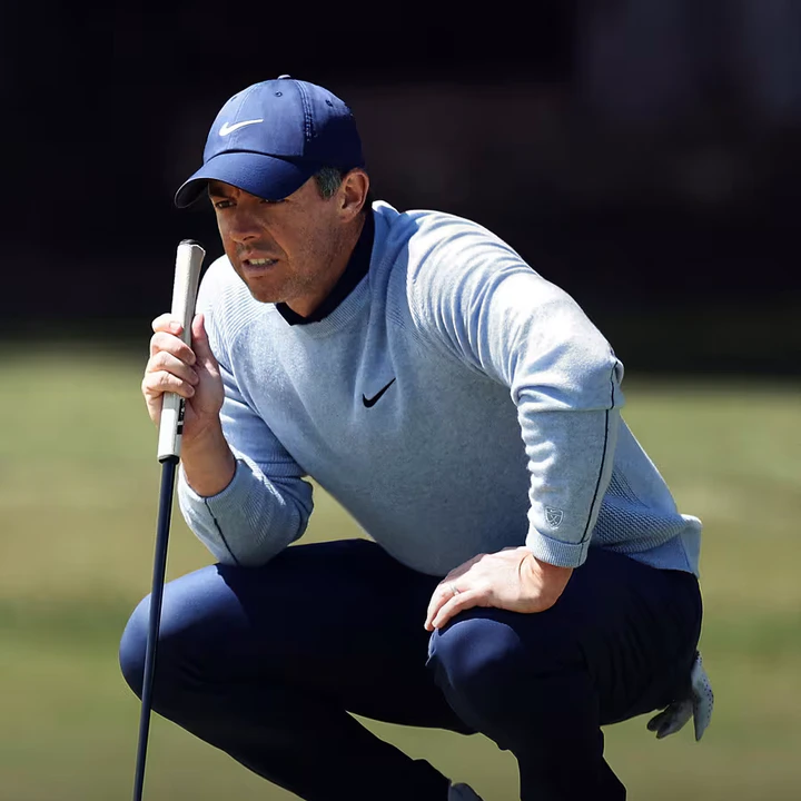 Nike Golfのウェアを着用するローリー・マキロイ